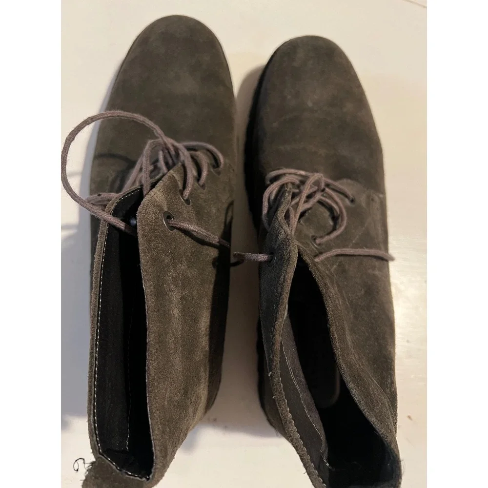Kenneth Cole New York Lug-Xury Mens 11M Dark Olive Grey Suede Chukka Boots Lug